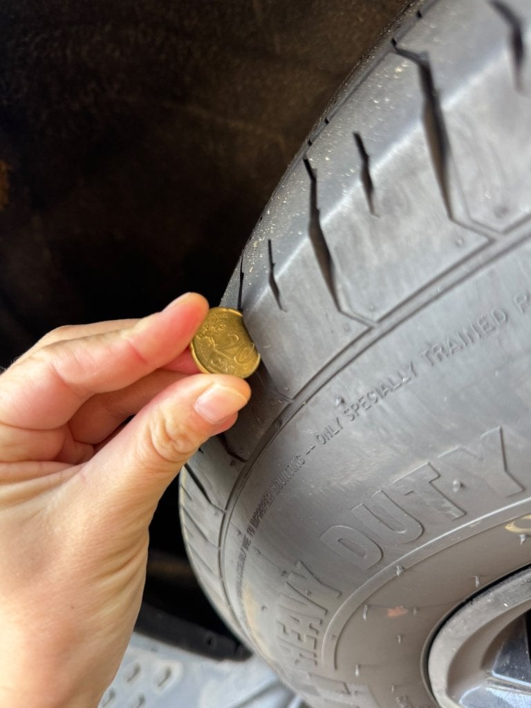 Set van 4 Zomerbanden 215/70 R15C voor bestelbus, Auto-onderdelen, Ophalen, 15 inch, Band(en), Zomerbanden