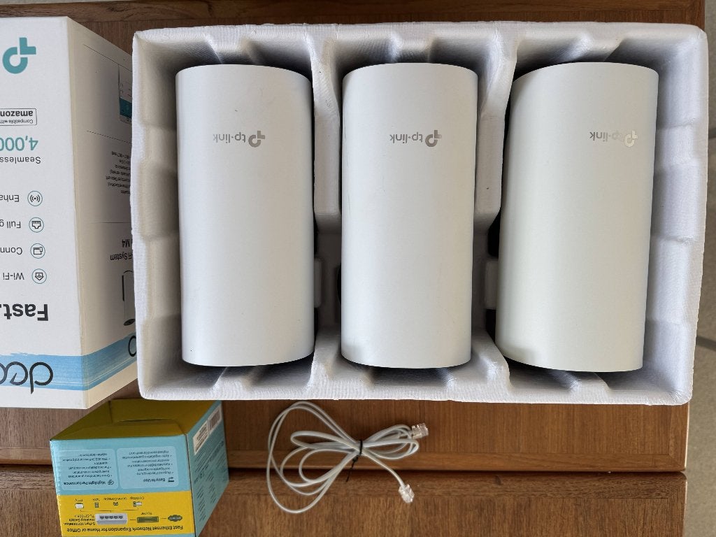 3 x TP Link Deco M4 + TP link  Ethernet exphansion, Computers en Software, Ophalen of Verzenden, Zo goed als nieuw, Router met modem