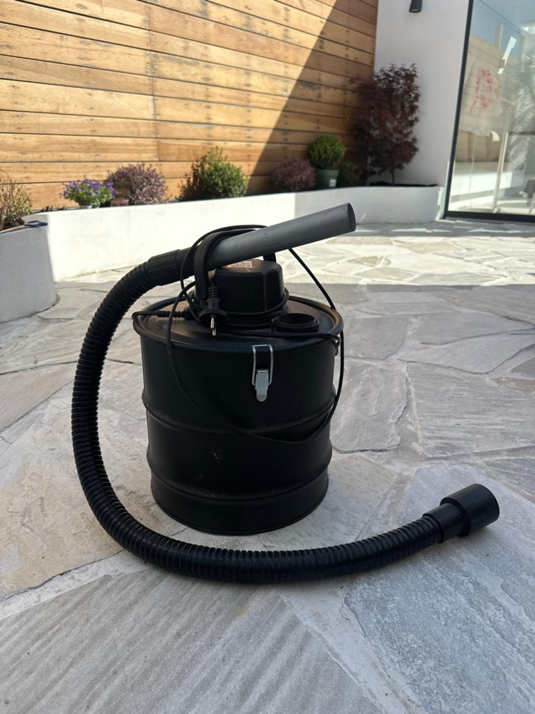 Aszuiger - Ideaal voor open haard en barbecue, Gebruikt, Ophalen of Verzenden, Industriële stofzuiger, Minder dan 1200 watt