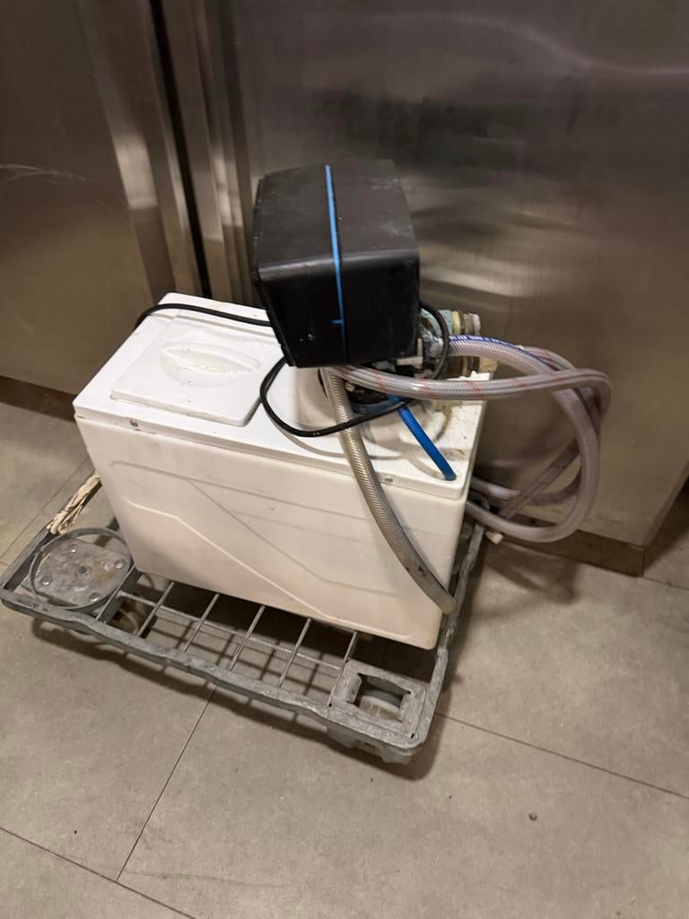 Waterontharder (horeca), Witgoed en Apparatuur, Vaatwasmachines, Zo goed als nieuw, Minder dan 85 cm, Ophalen of Verzenden