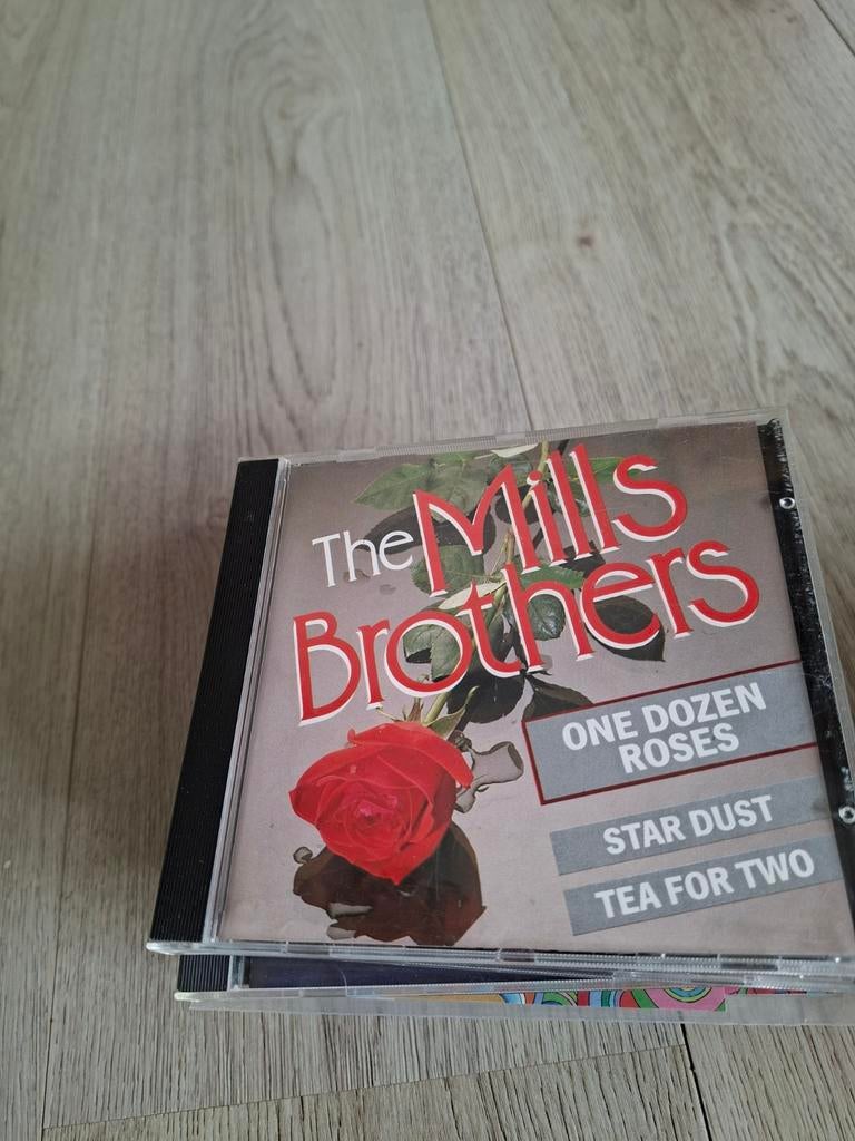 The Mills Brothers - On Dozen Roses, Ophalen of Verzenden, Gebruikt