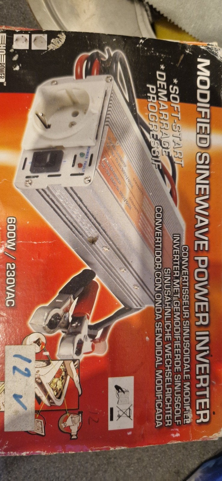 Modified Sinewave Power Inverter 600W 12V naar 230VAC, Auto diversen, Auto-accessoires, Ophalen, Zo goed als nieuw