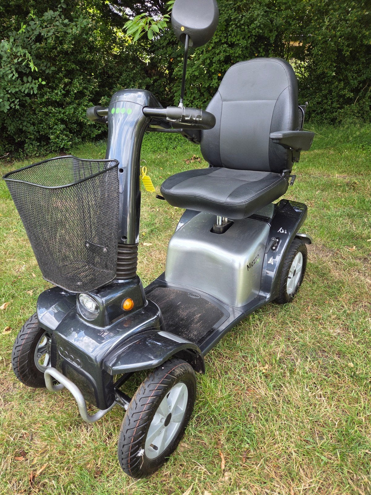 Nette Scootmobiel van life en Mobility type Mezzo 4, Diversen, Life and Mobility, Gebruikt, Ophalen of Verzenden, 36 t/m 45 km