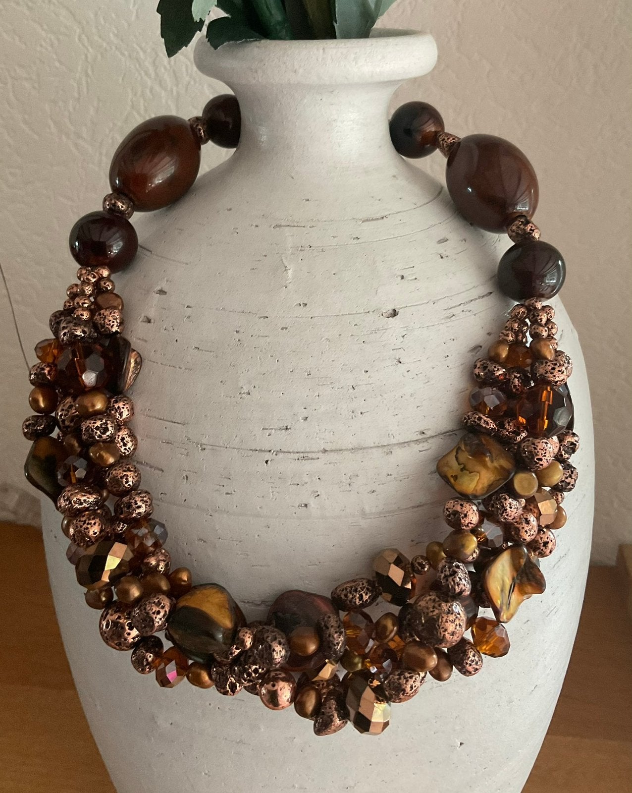 Ketting met koperkleurige lava kralen en keramiek kralen, Sieraden, Tassen en Uiterlijk, Kettingen, Bruin, Nieuw, Verstelbaar
