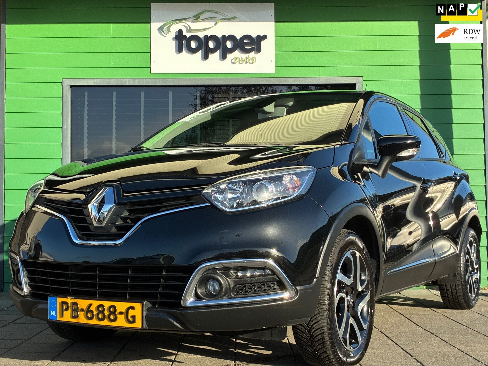 Renault Captur 1.2 TCe Dynamique|2e Eigenaar|Camera|Navigati, Voorwielaandrijving, Dealer onderhouden, Gebruikt, 4 cilinders