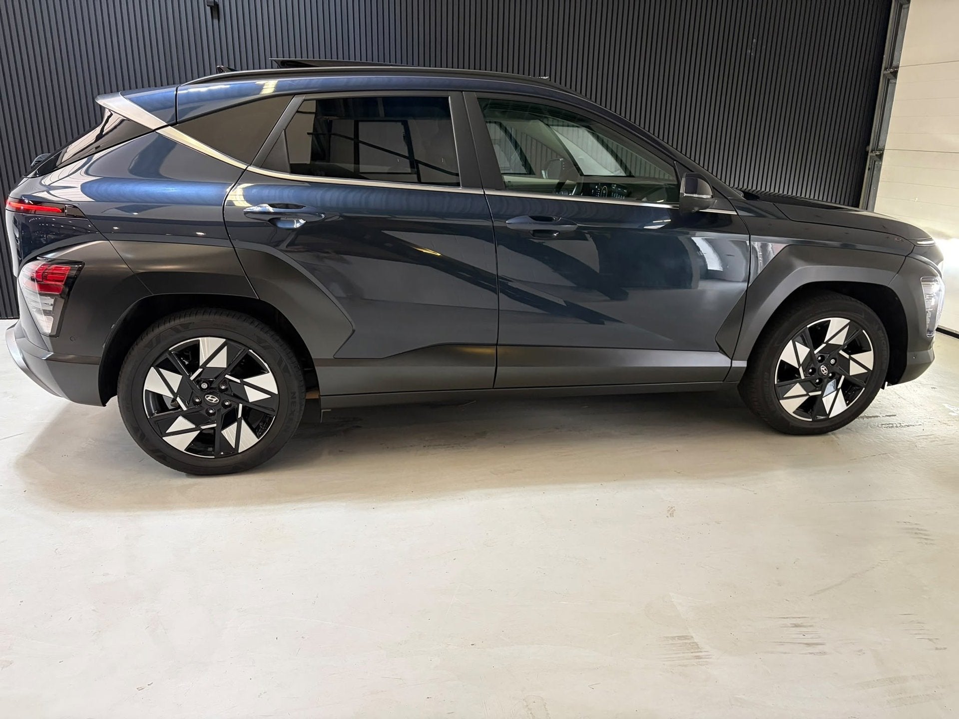 Foto 3 van Hyundai KONA 1.6 GDI HEV Comfort PANO KEYLESS CAM FULL OPTIO