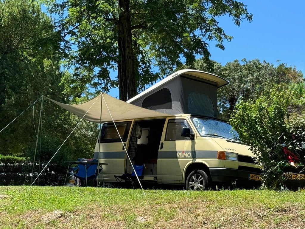 T4 Camper (Reimo California inbouw) – Technisch in topstaat, Caravans en Kamperen, Volkswagen, Tot en met 2, Particulier, 3 tot 6 maanden geleden