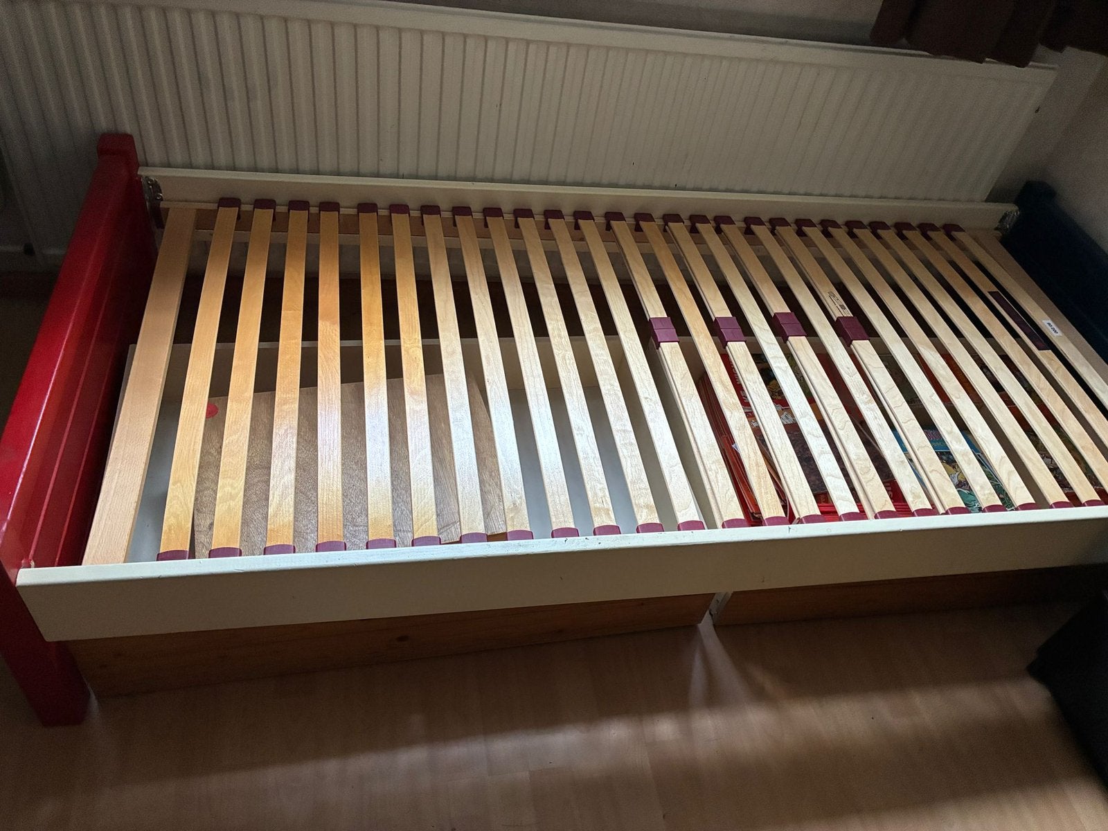 Houten Eenpersoonsbed met luxe Viola Lattenbodem en Lades, Ophalen, 90 cm, Eenpersoons, Wit