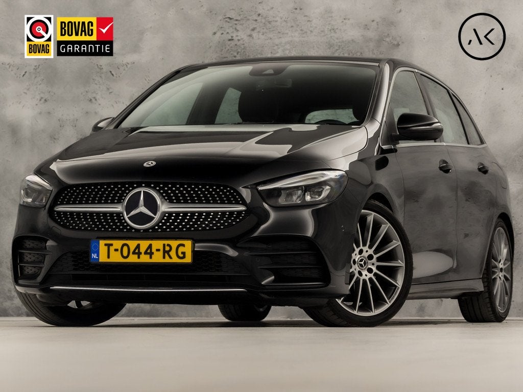 Mercedes-Benz B-Klasse 180 AMG Sport Automaat (GROOT NAVI, T, 12 maanden, 136 pk, Gebruikt, 4 cilinders