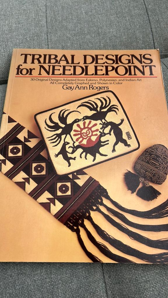 Tribal designs for needlepoint Eskimo Polynesian Indian art, Ophalen of Verzenden, Gelezen