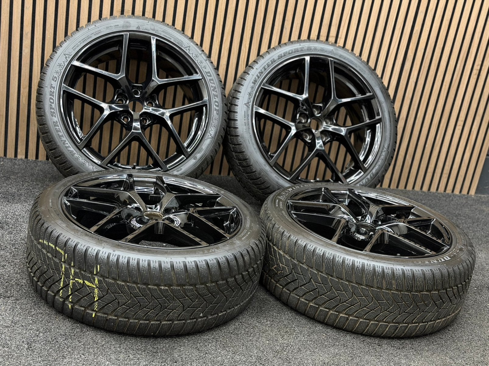 WINTER! 19 inch Borbet Y - Cupra Formentor 5x112 ET37 Dunlop, Auto-onderdelen, Banden en Velgen, 245 mm, ., Banden en Velgen, Winterbanden