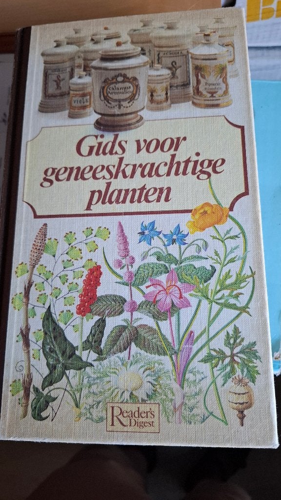 Gids voor geneeskrachtige planten Readers Digest, Boeken, Natuur, Ophalen of Verzenden, Zo goed als nieuw, Bloemen, Planten en Bomen
