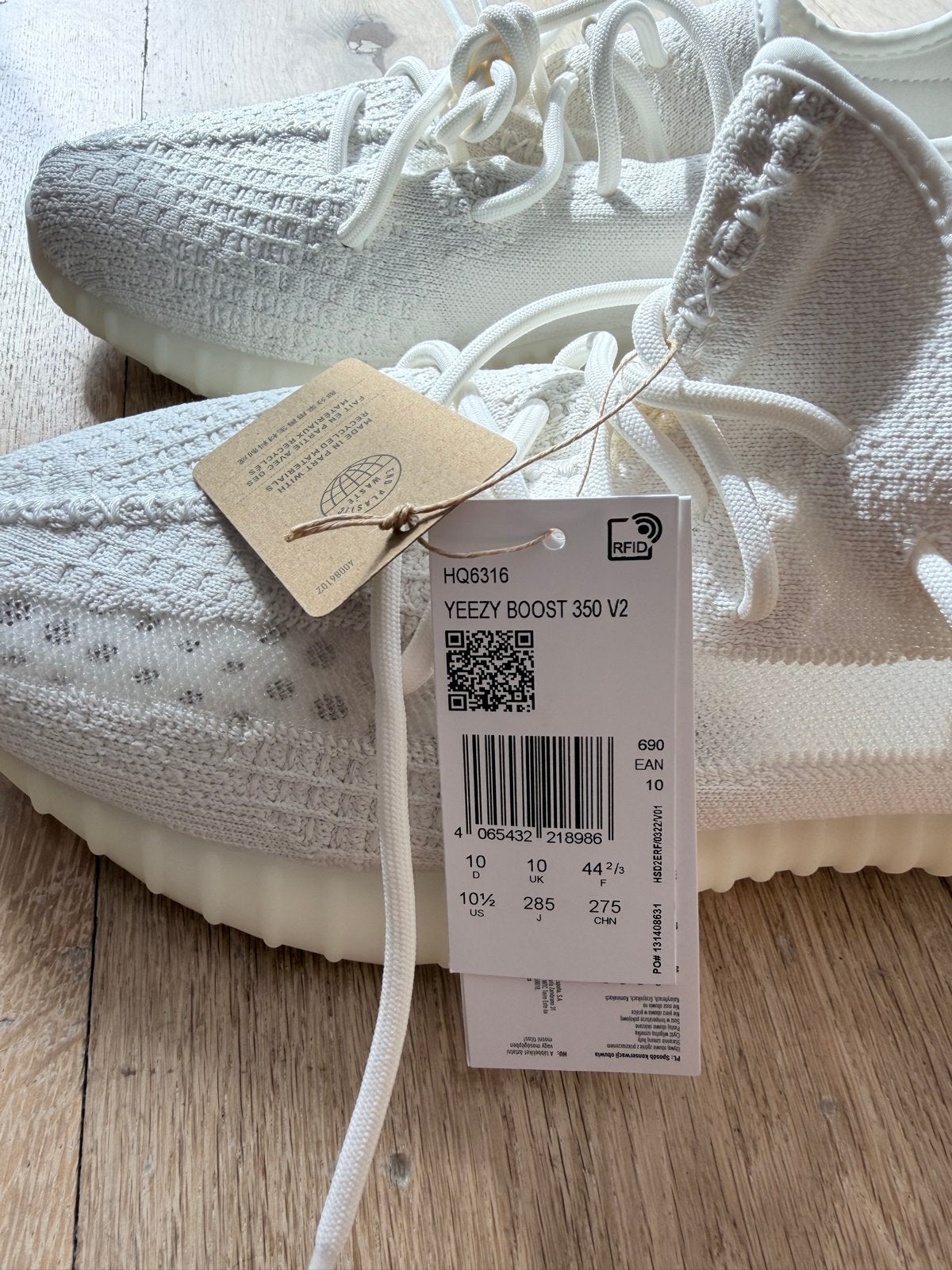 Nieuwe en ongedragen Adidas Yeezy Boost 350 V2, Wit, Nieuw, Ophalen of Verzenden, Sneakers of Gympen