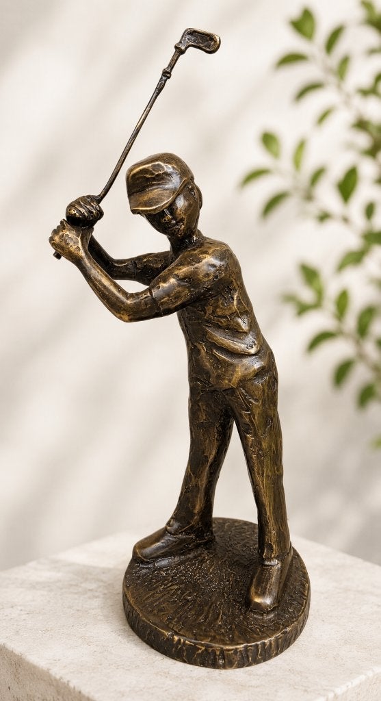 GOLFER / bronzen beeld / 25 cm hoog