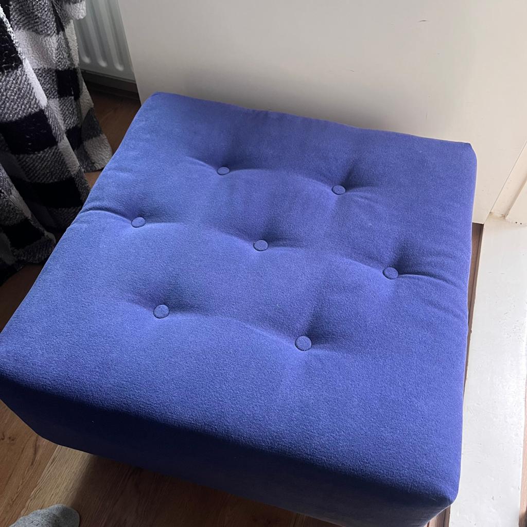 Blauwe poef, Ophalen, Rechthoekig, Minder dan 50 cm