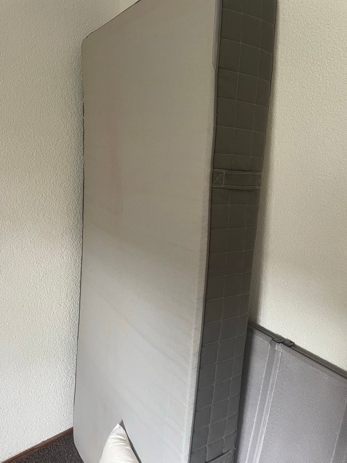 IKEA Hövag matras zo goed als nieuw 20 cm dik, Huis en Inrichting, Slaapkamer | Matrassen en Bedbodems, Ophalen, Eenpersoons, Zo goed als nieuw