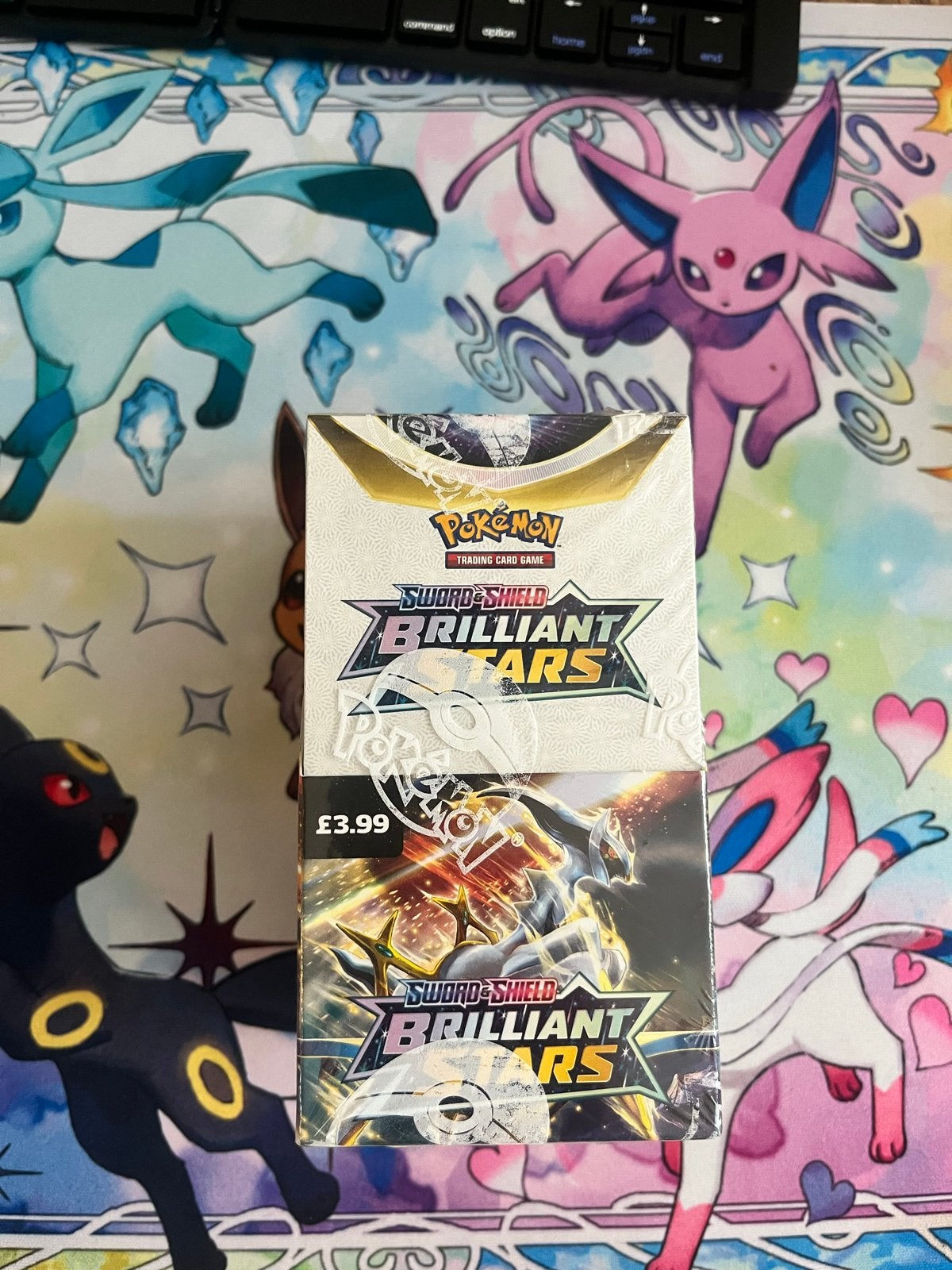 Pokémon Brilliant Stars Half Booster Box 18 Boosters Sealed2, Hobby en Vrije tijd, Verzamelkaartspellen | Pokémon, Ophalen of Verzenden