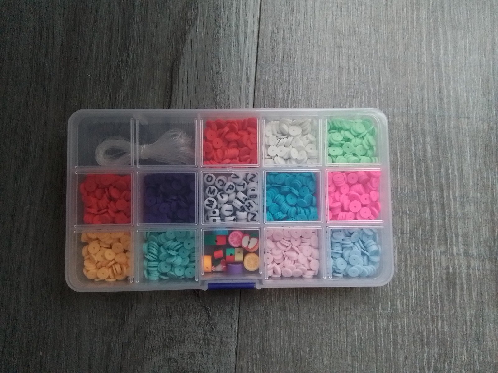 Nieuw doosje armbandjes maken kralen, Hobby en Vrije tijd, Kralen en Sieraden maken, Ophalen of Verzenden, Nieuw, Kraal
