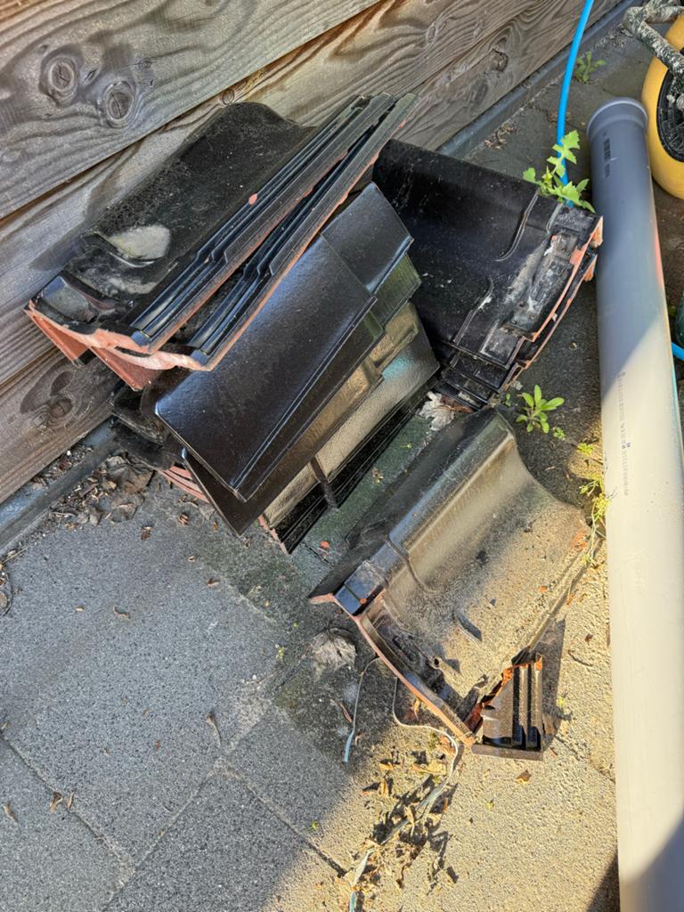 Geglazuurde zwarte dakpannen en gevelpannen, Doe-het-zelf en Verbouw, Dakpannen en Dakbedekking, Gebruikt, Steen of Klei, Zwart