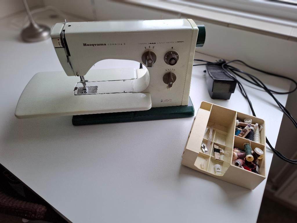 Husqvarna naaimachine, Hobby en Vrije tijd, Ophalen, Gebruikt, Naaimachine, Husqvarna