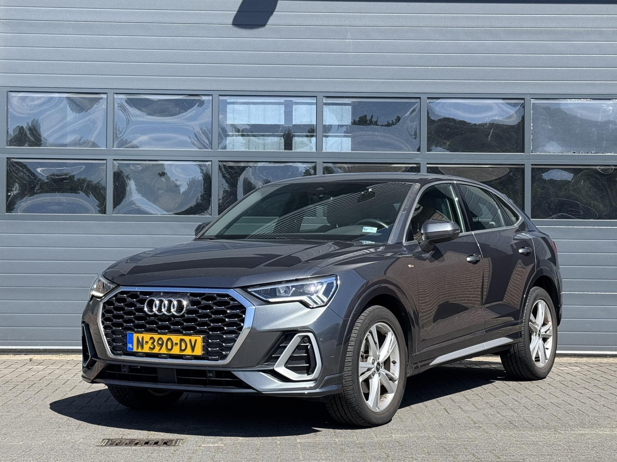 AUDI Q3 SPORTBACK 35 TFSI S EDTION I AUTOMAAT I S LINE I LED, 15 km/l, 4 cilinders, 1505 kg, Bedrijf