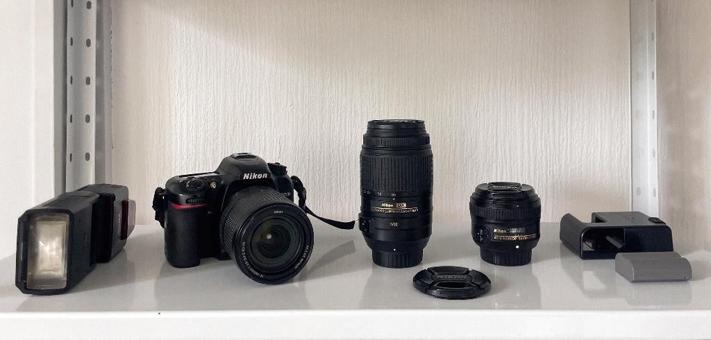 Camera set - Nikon D7500 with three lenses, flash, batteries, Gebruikt, Spiegelreflex, Nikon, Geen optische zoom