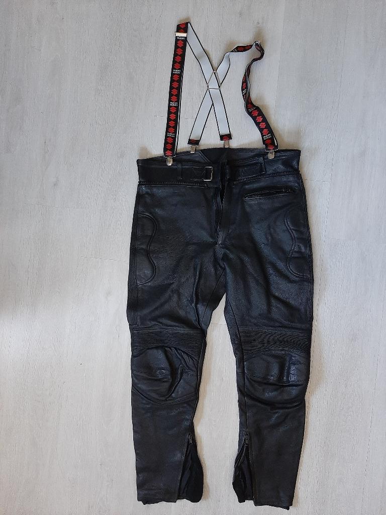 Leren motorbroek incl. bretels maat 58 merk akita, Ophalen, Tweedehands, Heren, Broek | leer