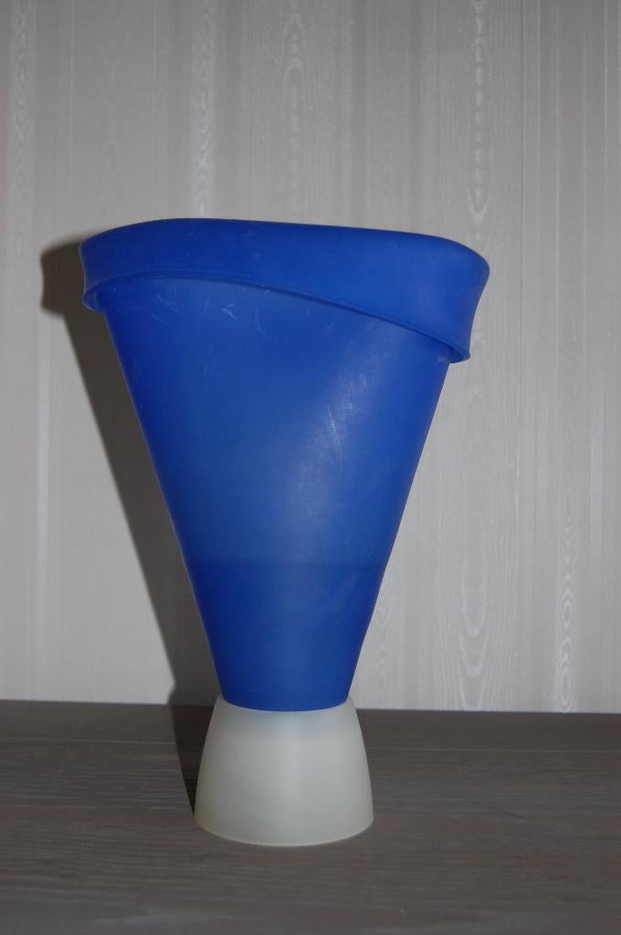Flexibele kunststof vaas, Ophalen, Kunststof, Blauw, Zo goed als nieuw