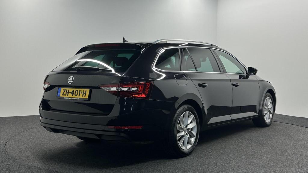 Skoda Superb Combi 1.5 TSI ACT Style Business CAMERA CARPLAY, Auto's, Skoda, 4 cilinders, Zwart, Origineel Nederlands, Bi-Xenon koplampen
