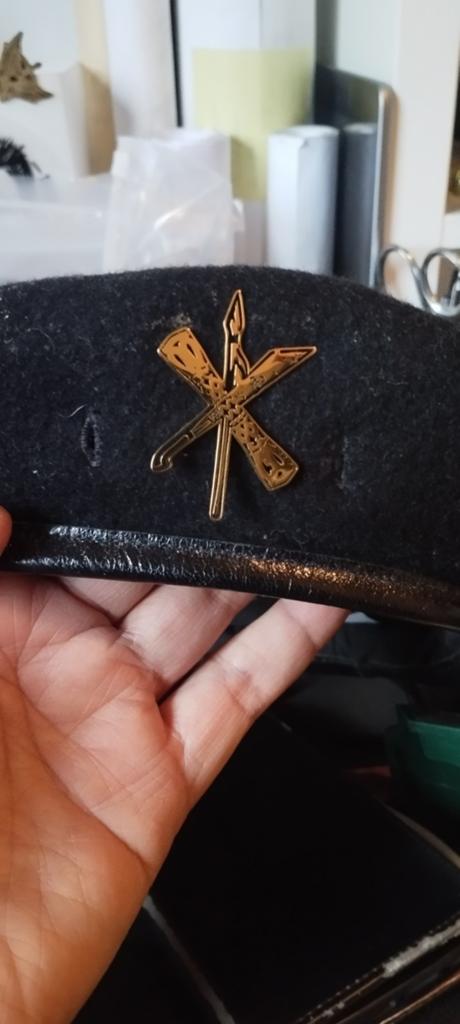 Republik Maluku Selatan baret embleem, Verzamelen, Ophalen of Verzenden, Nieuw