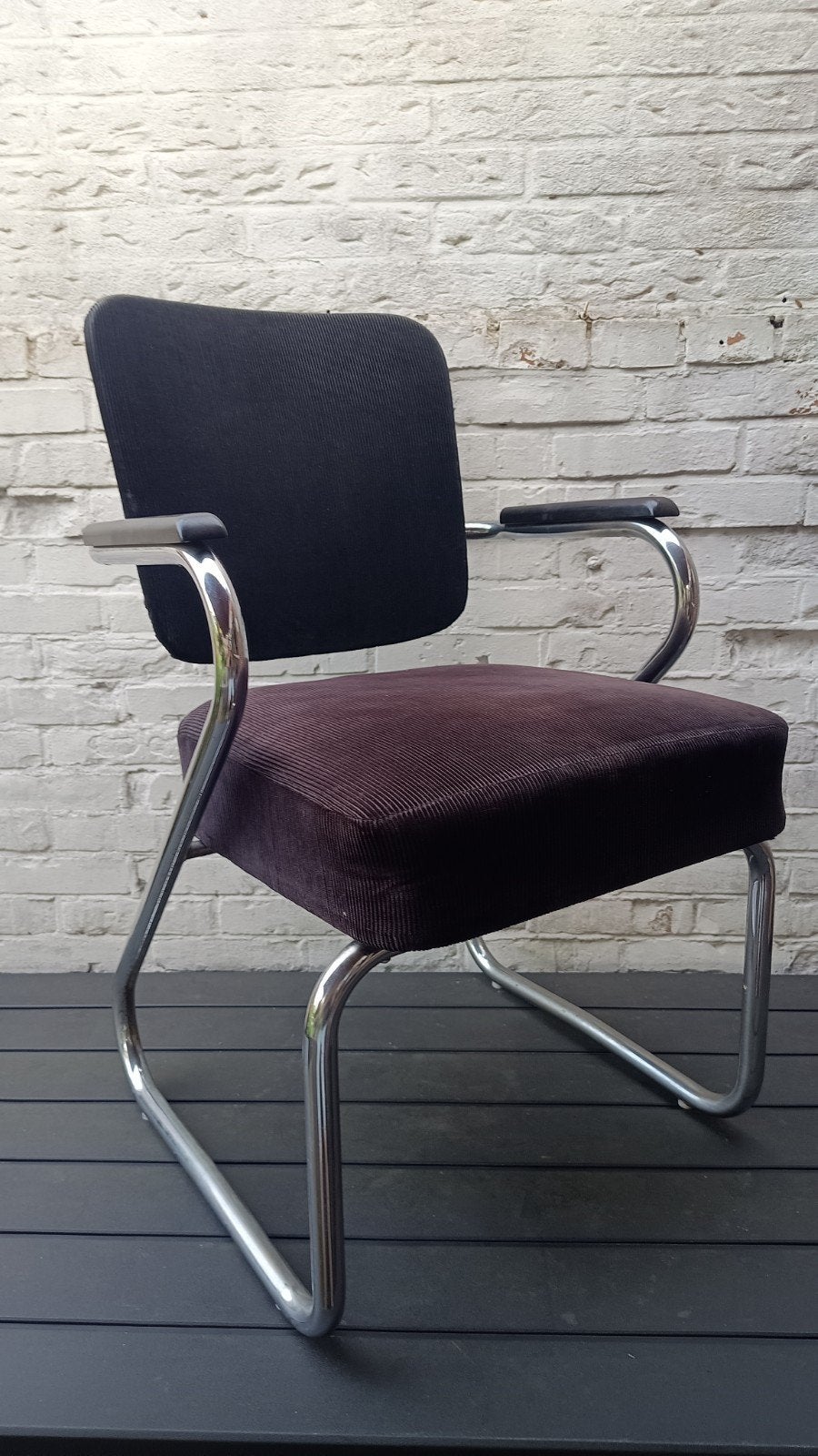 Vintage Fana Paperclipstoel met Zwarte Corduroy Bekleding, Ophalen