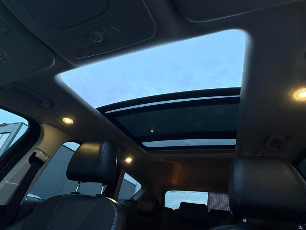 Ford Kuga 1.6 Titanium Plus 4WD PANO/CAM/TREKHAAK/APK/NAP, Auto's, Gebruikt, Leder en Stof, Wit, Origineel Nederlands