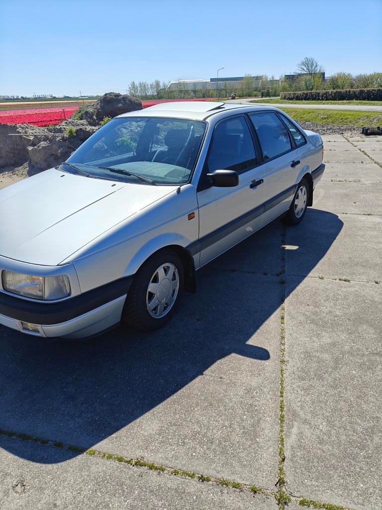 Passat uit 19-94 1600 automaat, foto 2