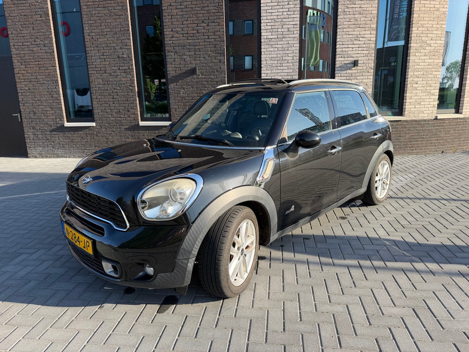 Mini Countryman 1.6 Cooper S All4 2010 Zwart, 15 km/l, 4 stoelen, Zwart, Leder