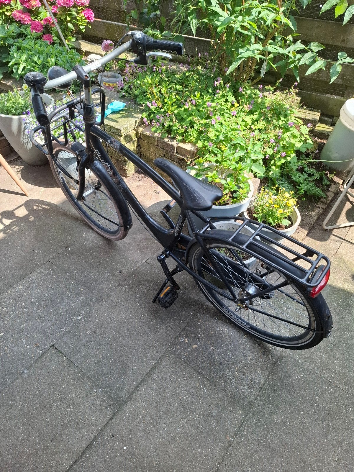 Zwarte kinder-stadsfiets met voordrager, Ophalen, Velgrem, Versnellingen, Gazelle