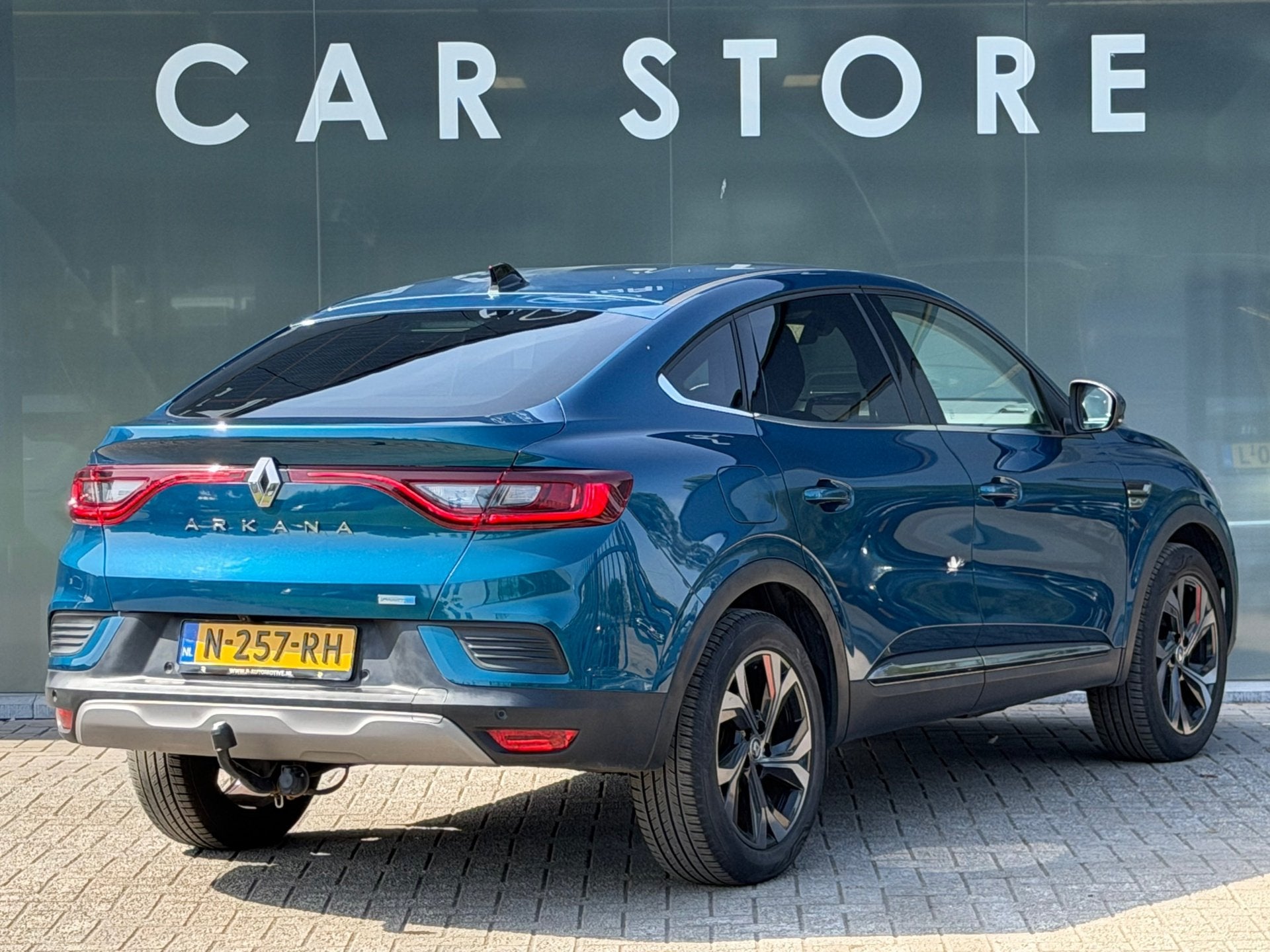 Renault Arkana 1.6 E-Tech Hybrid 145 Intens Camera, Navi 1E, Stof, Gebruikt, 4 cilinders, Blauw