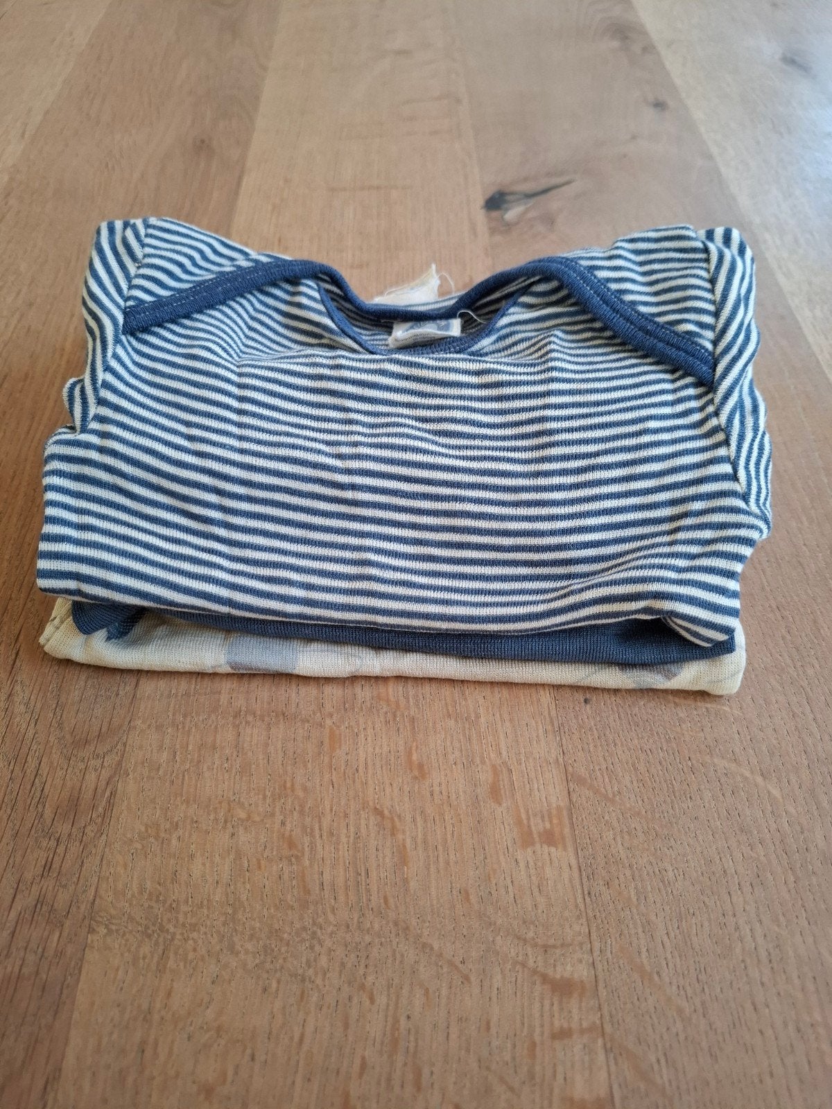 3 wollen/wolzijden rompers maat 68/74 en 74/80, Kinderen en Baby's, Nacht- of Onderkleding, Gebruikt, Jongetje of Meisje, Ophalen of Verzenden