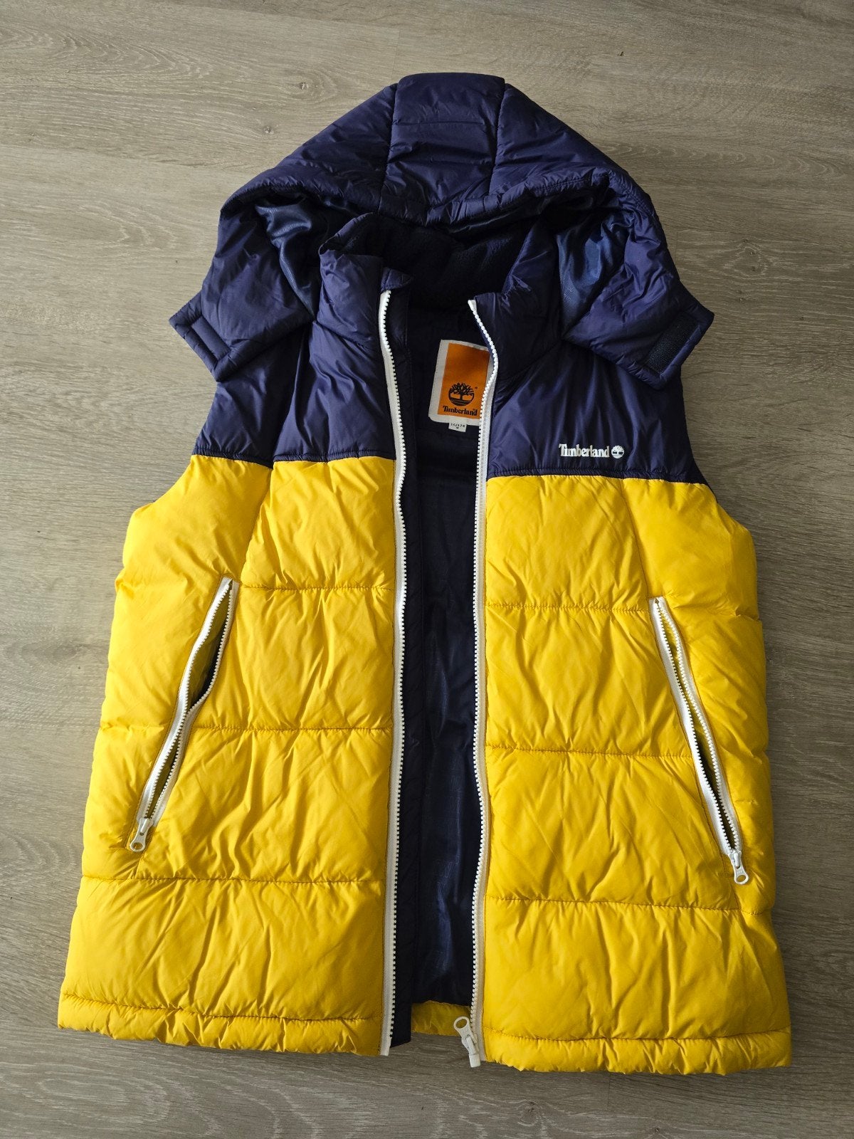 Mooie jongen bodywarmer Timberland, maat 176, Nieuw (G), Kinderen en Baby's, Ophalen of Verzenden, Nieuw, Jongen, Jas