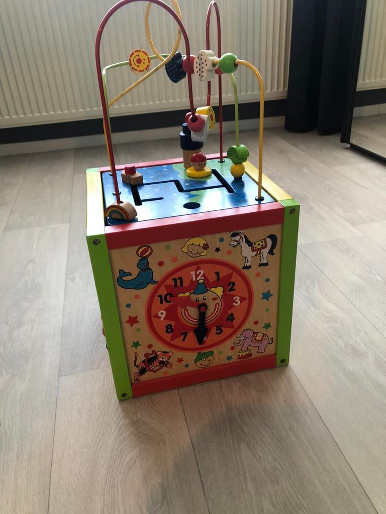 Activiteiten box met kralen spiraal, Ophalen, Zo goed als nieuw