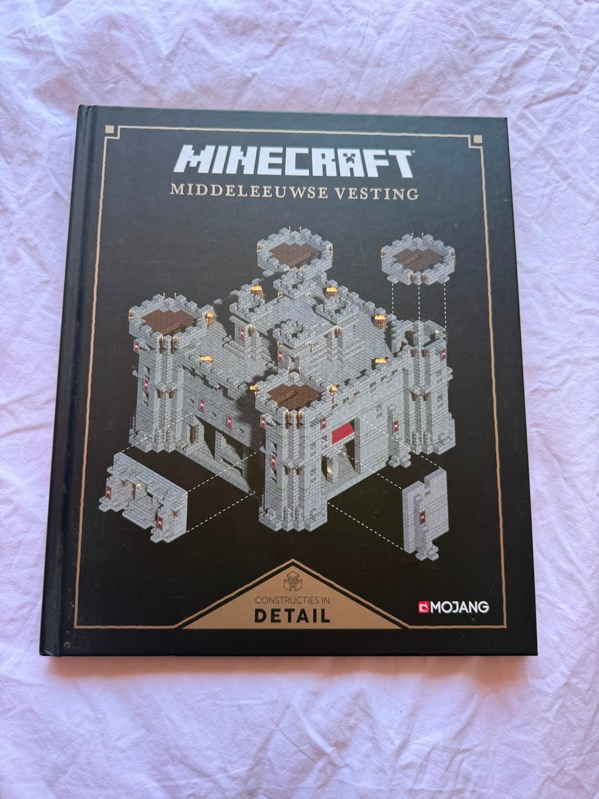 Minecraft: Middeleeuwse Vesting - Constructies in Detail, Boeken, Ophalen of Verzenden, Zo goed als nieuw, Non-fictie