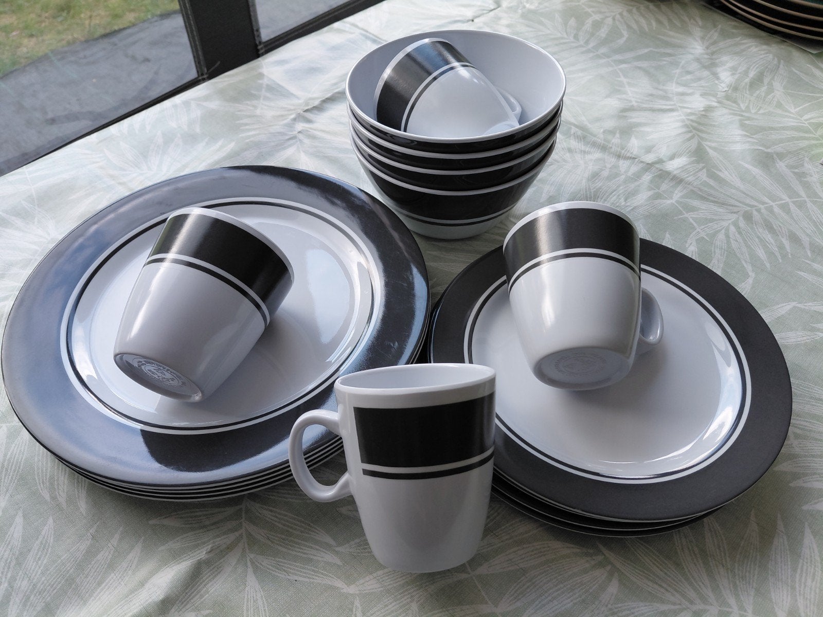Bocamp Kampeerservies Grijs/Wit - Melamine (16-delig), Caravans en Kamperen, Kampeeraccessoires, Ophalen of Verzenden
