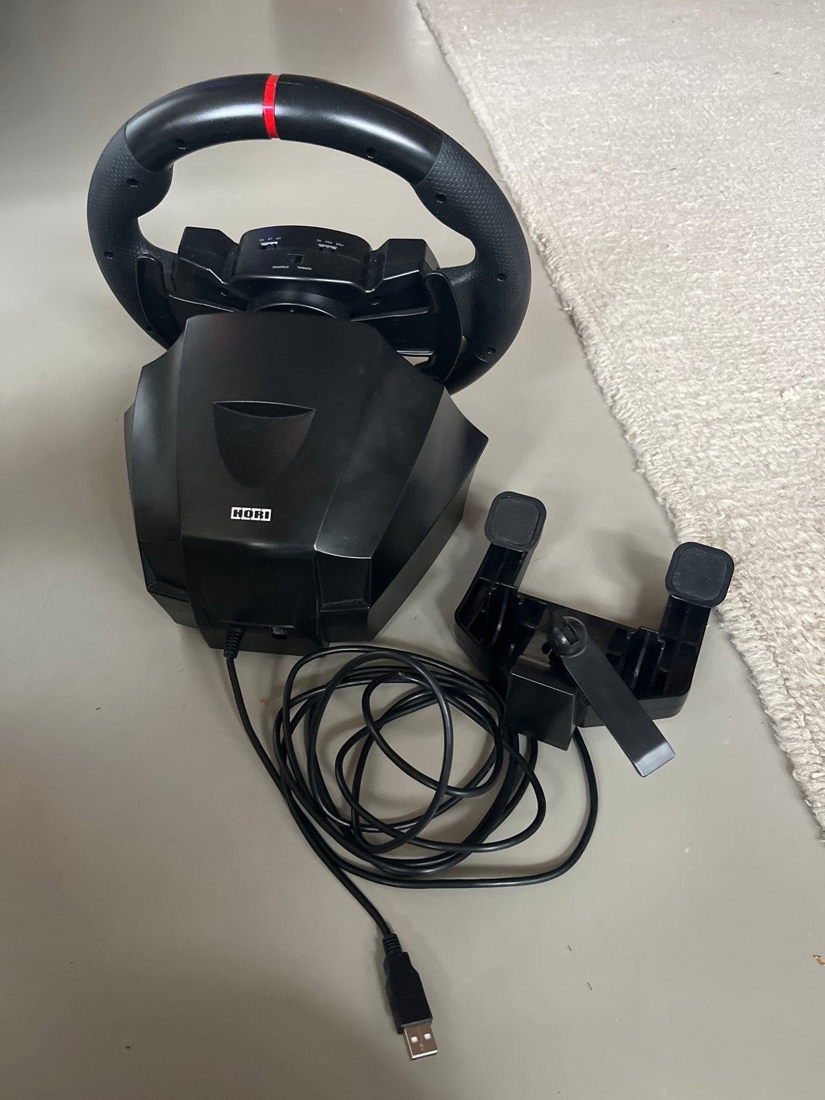 Foto 6 van Hori Racing Wheel Apex voor PS4/PS5/PC met pedalen