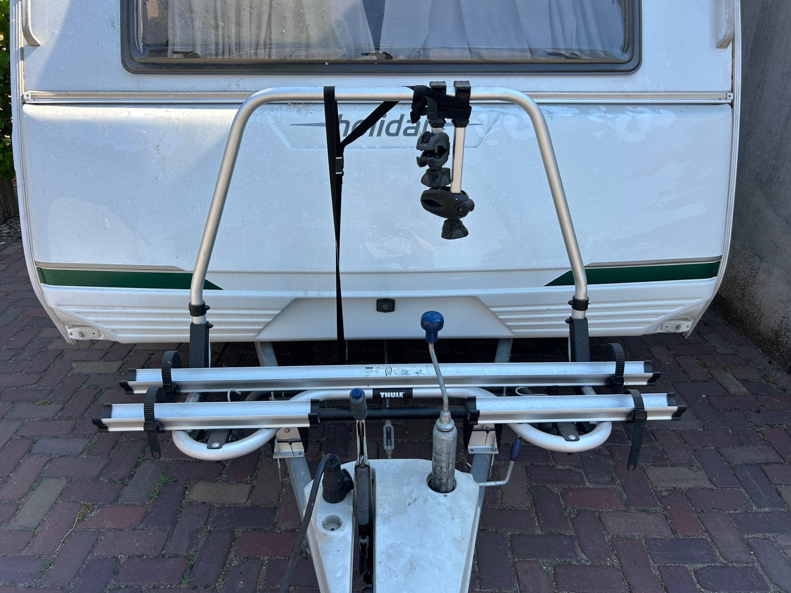 Thule fietsendrager , kantelbaar voor op Dissel caravan, Ophalen, Zo goed als nieuw