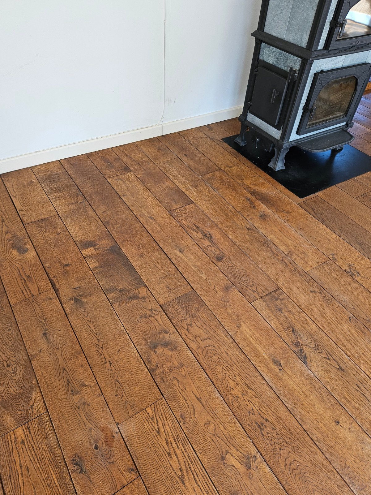Eiken planken vloer 30m2
30m2, Doe-het-zelf en Verbouw, Ophalen, Gebruikt, Vloerdelen of -planken, 10 m² of meer