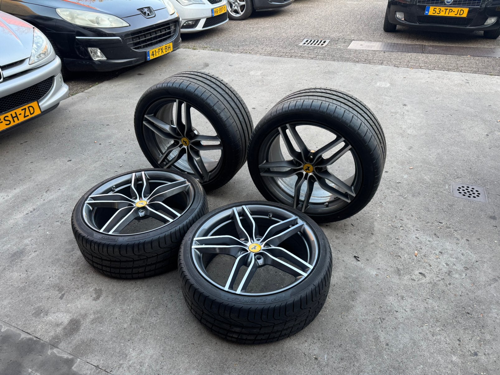 20 inch originele Ferrari FF wielen nieuwe banden origineel, Ophalen, ., Banden en Velgen, Nieuw