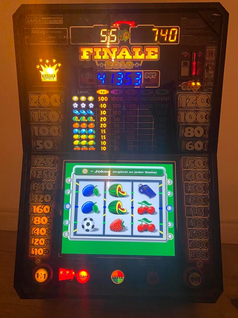Gokkast “ thema voetbal “, Verzamelen, Automaten | Gokkasten en Fruitautomaten, Zo goed als nieuw, Euro, Ophalen