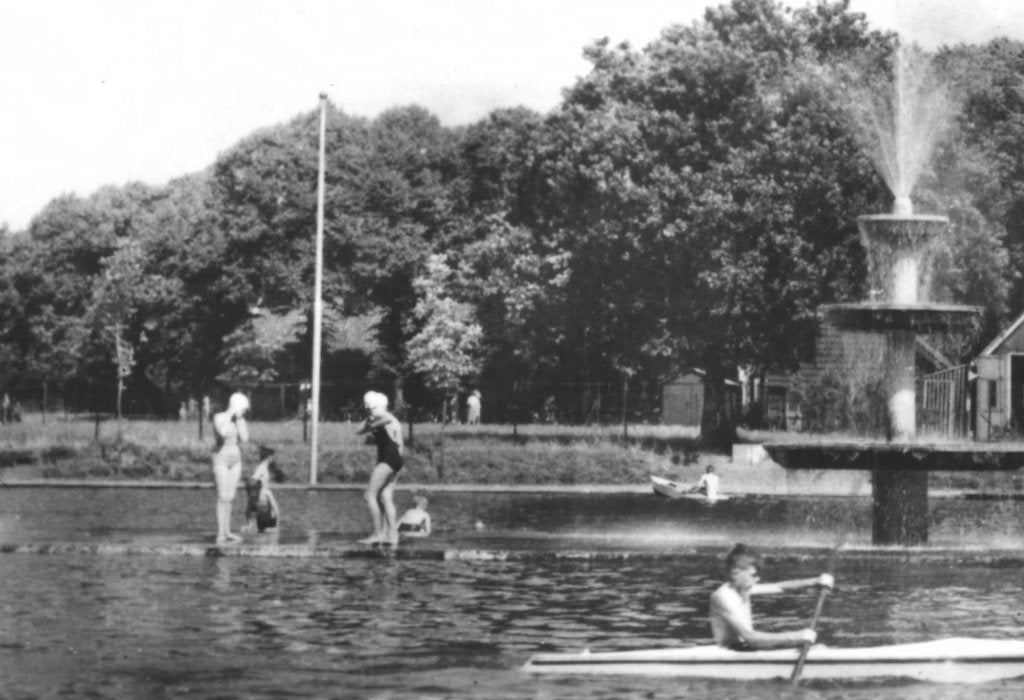 947421	Naarden	Oud Valkeveen	1958	Postzegel afgeweekt, Ophalen of Verzenden, 1940 tot 1960, Gelopen, Noord-Holland