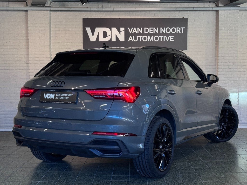 Audi Q3 35 TFSI S-Line Edition Black ACC Sfeerv Camera Virtu, Automaat, 4 cilinders, Bedrijf, SUV of Terreinwagen