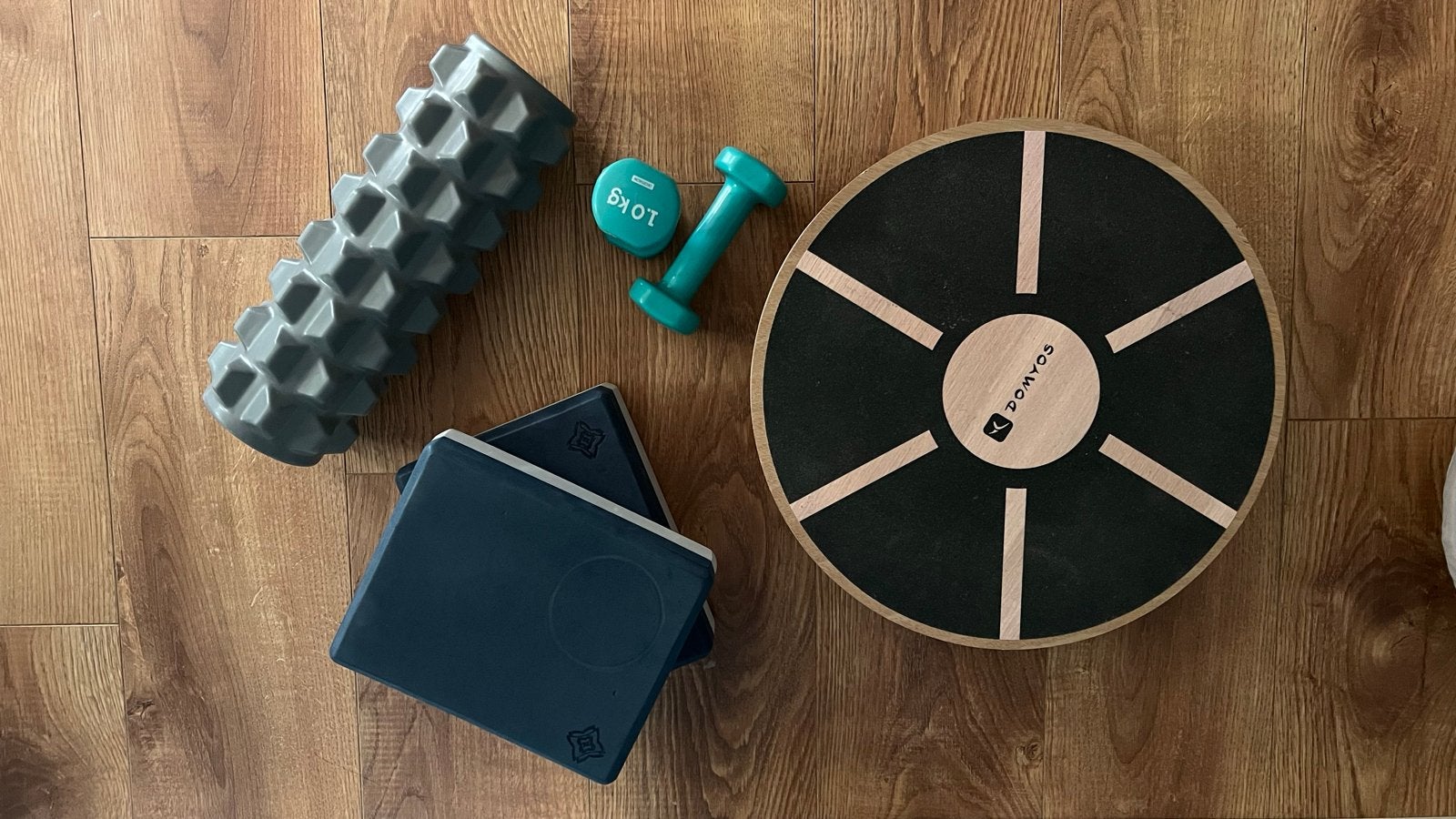 Balansbord, foamroller, dumbbell 1kg, yoga blokken, Ophalen, Zo goed als nieuw, Armen, Balansbord