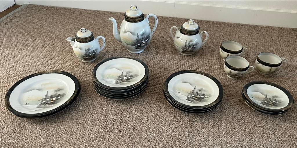 Vintage Japans porselein theeservies met landschap decor, Antiek en Kunst, Antiek | Servies compleet, Ophalen